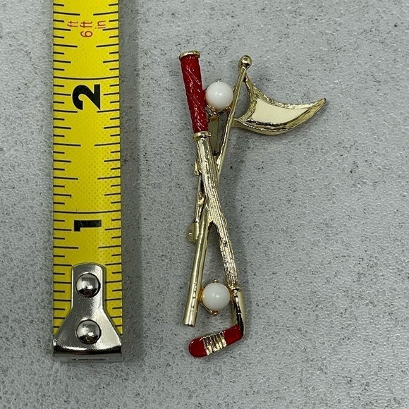 Vintage Gerry's Enamel Goldtone Golf Club Flag Balls Brooch Pin 2" Long - Picture 4 of 6